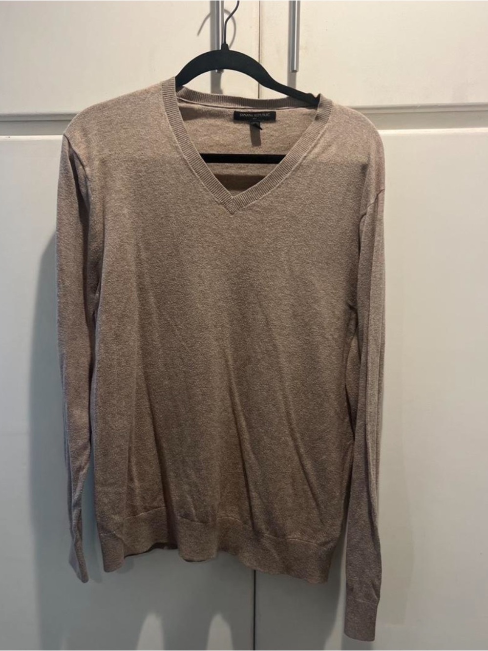 Banana Republic V‑Neck Sweater in Taupe